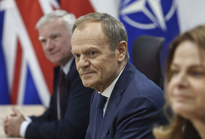 Polens stats&shy;minister sier at NATO-alli&shy;ansen står over&shy;for «opp&shy;løsning»