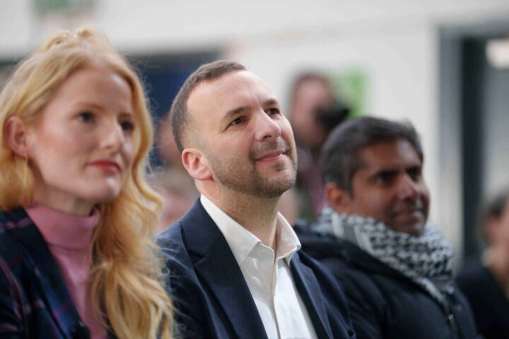 Muslimer forsøker å inngå en «stor avtale» med De Grønne som vil «splitte landet»&nbsp;<span>(+)</span>