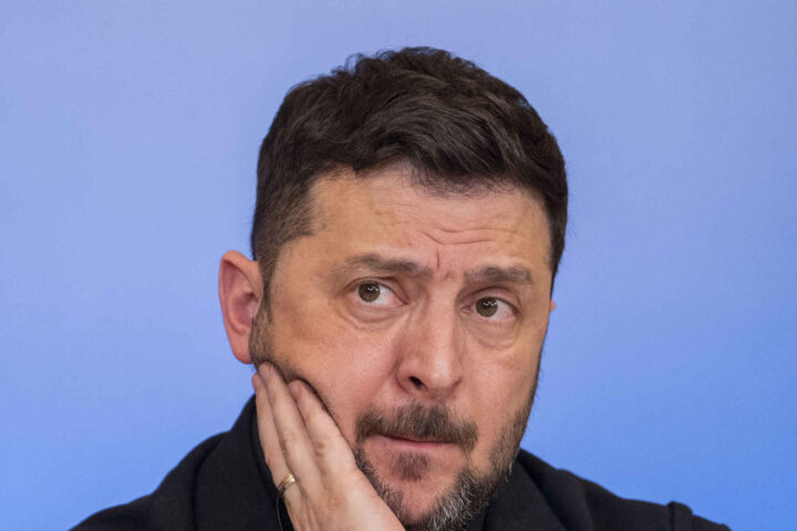 Russland taper initiativet i krigen mot Ukraina, hevder Zelenskyj