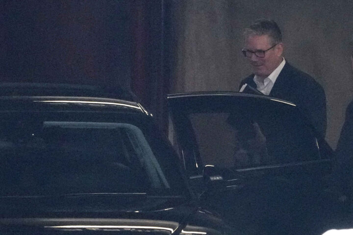 Keir Starmer klamrer seg til makten i Storbritannia&nbsp;<span>(+)</span>