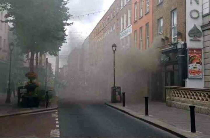 Irland: Moské knyttet til muslimsk kniv&shy;mann i flammer i Dublin&nbsp;<span>(+)</span>