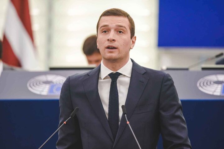 EU: Jordan Bardella lover «en ny europeisk arkitektur» – «vil for&shy;andre alt uten å øde&shy;legge noe»&nbsp;<span>(+)</span>