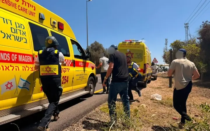 Terror i Israel - en drept, minst fire såret