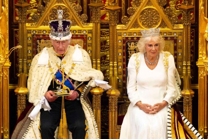 London: Protest mot kong Charles’ til&shy;pasning av sin rolle til en post-kristen virkelighet&nbsp;<span>(+)</span>