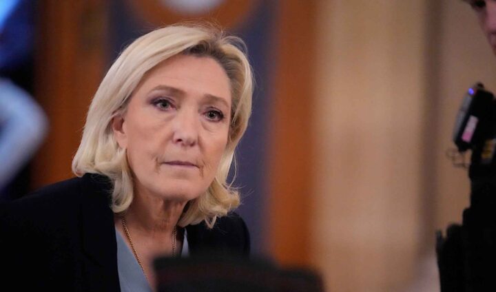 Franske dommere avgjør om Marine Le Pen får stille til presidentvalg