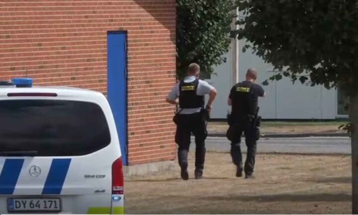 Skyting pågår i Nørresundby i Danmark
