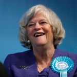 Drapet på den kjente og kjære Ann Widdecombe sjokkerer Storbritannia