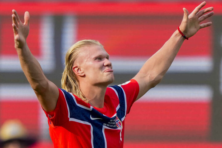 Haaland klyper seg i armen – dette er Norges vei videre i VM
