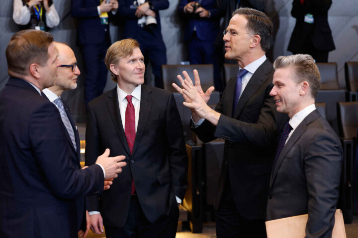 Pentagon skal gjennomgå Europa-forpliktelsene&nbsp;<span>(+)</span>