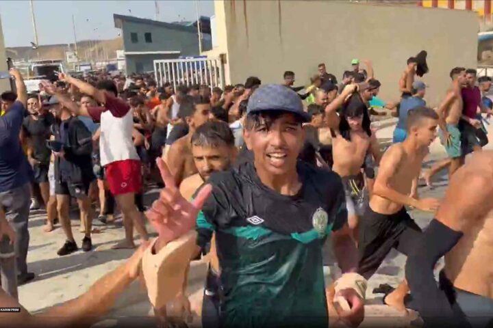 Ceuta ber om at hæren settes inn – tusen&shy;vis av illegale migranter strømmer inn fra Marokko&nbsp;<span>(+)</span>