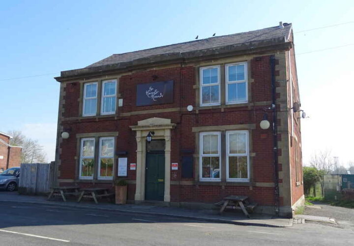 Nok en engelsk pub blir moské&nbsp;<span>(+)</span>