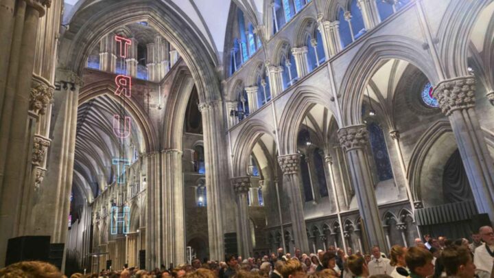 Olsokkunst: Utfordrer den kristne sannheten, i Nidarosdomen