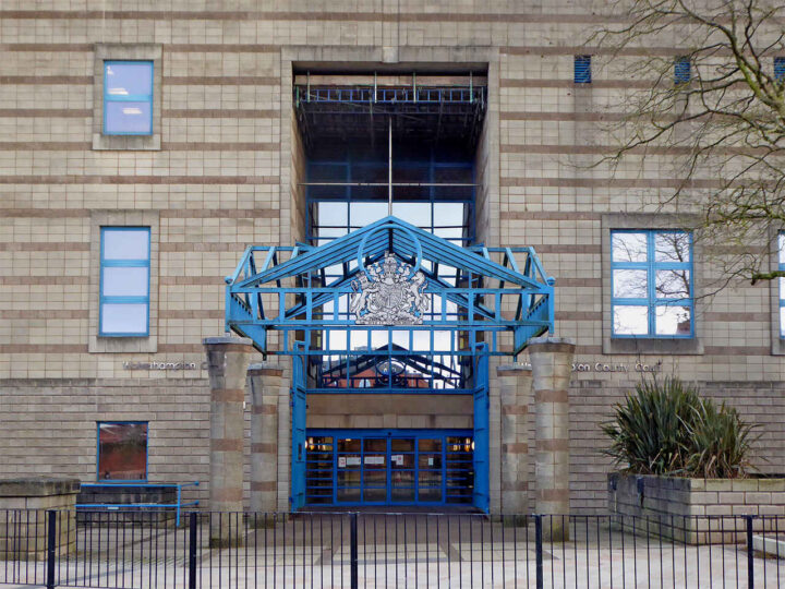 England: Kongolesisk brødrepar bak drap ved skoleport – én dømt, én på rømmen&nbsp;<span>(+)</span>