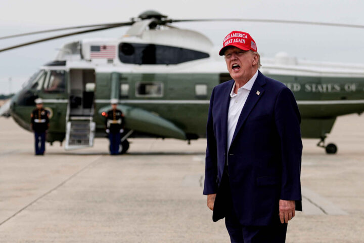 Trump truer med å bombe Oman hvis de står i veien for Hormuz-avtale