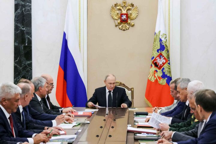 Estlands spionsjef mener at en revolusjon i Russland kan inntreffe over natten&nbsp;<span>(+)</span>