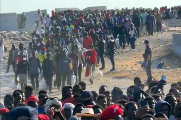 Brussel vil returnere alle illegale migranter i Ceuta – også mindre&shy;årige&nbsp;<span>(+)</span>