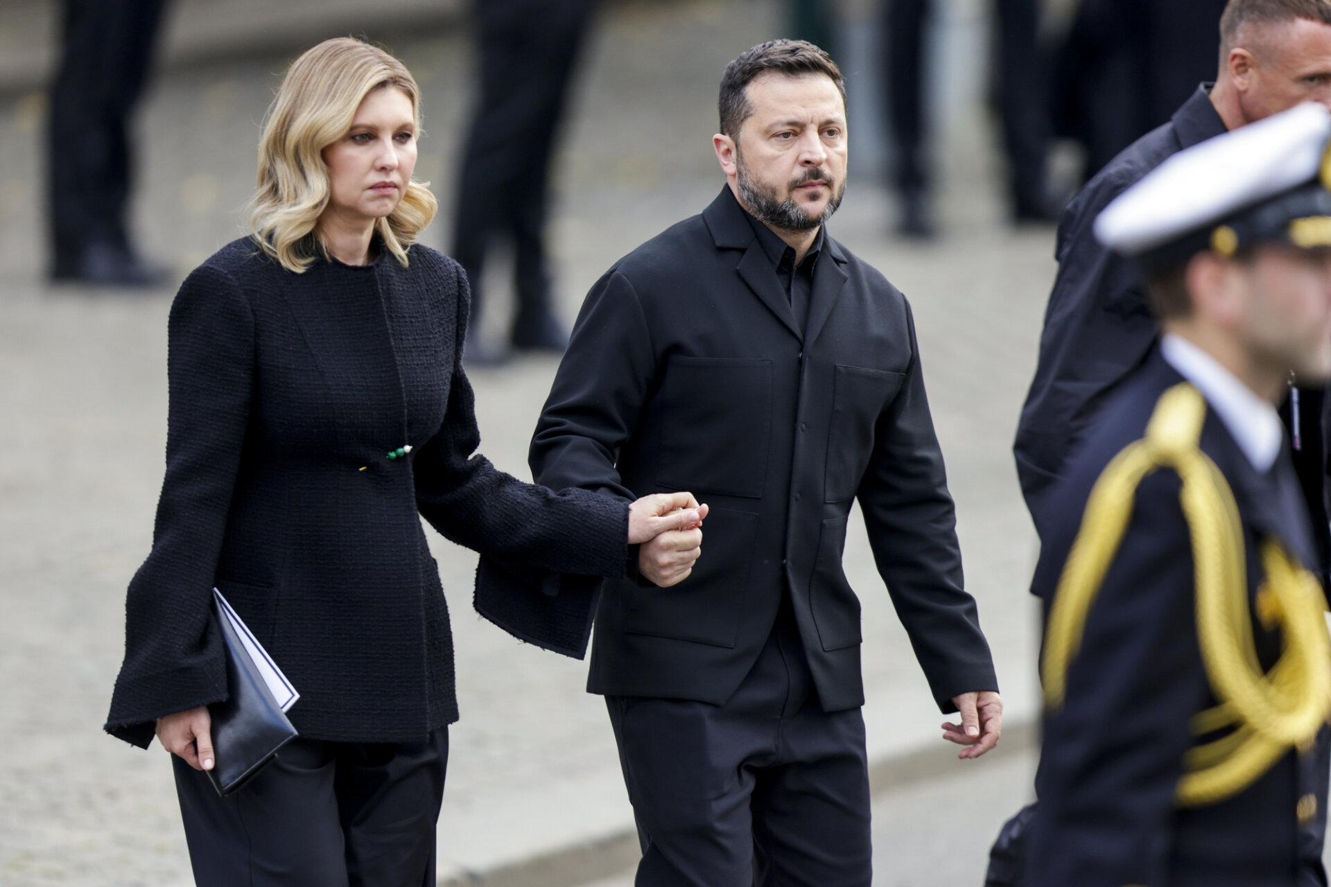 Støre: Zelenskyjs fly ble nesten truffet av en drone på vei til Oslo