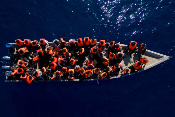 Fem EU-land forsøker å opprette retur­sentre i tredje­land&nbsp;<span>(+)</span>