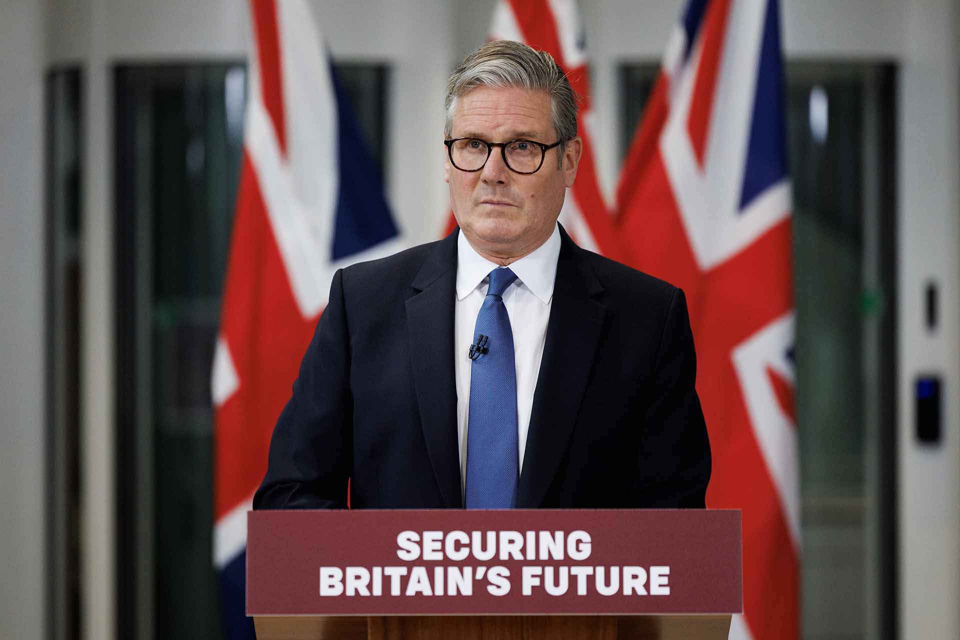 Keir Starmer trekker seg fra parlamentet kort tid etter han gikk av som stats&shy;minister